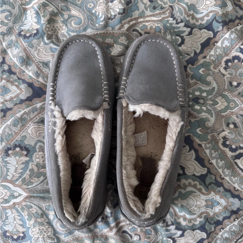 Uggs Ansley Moccasin Gray Slippers